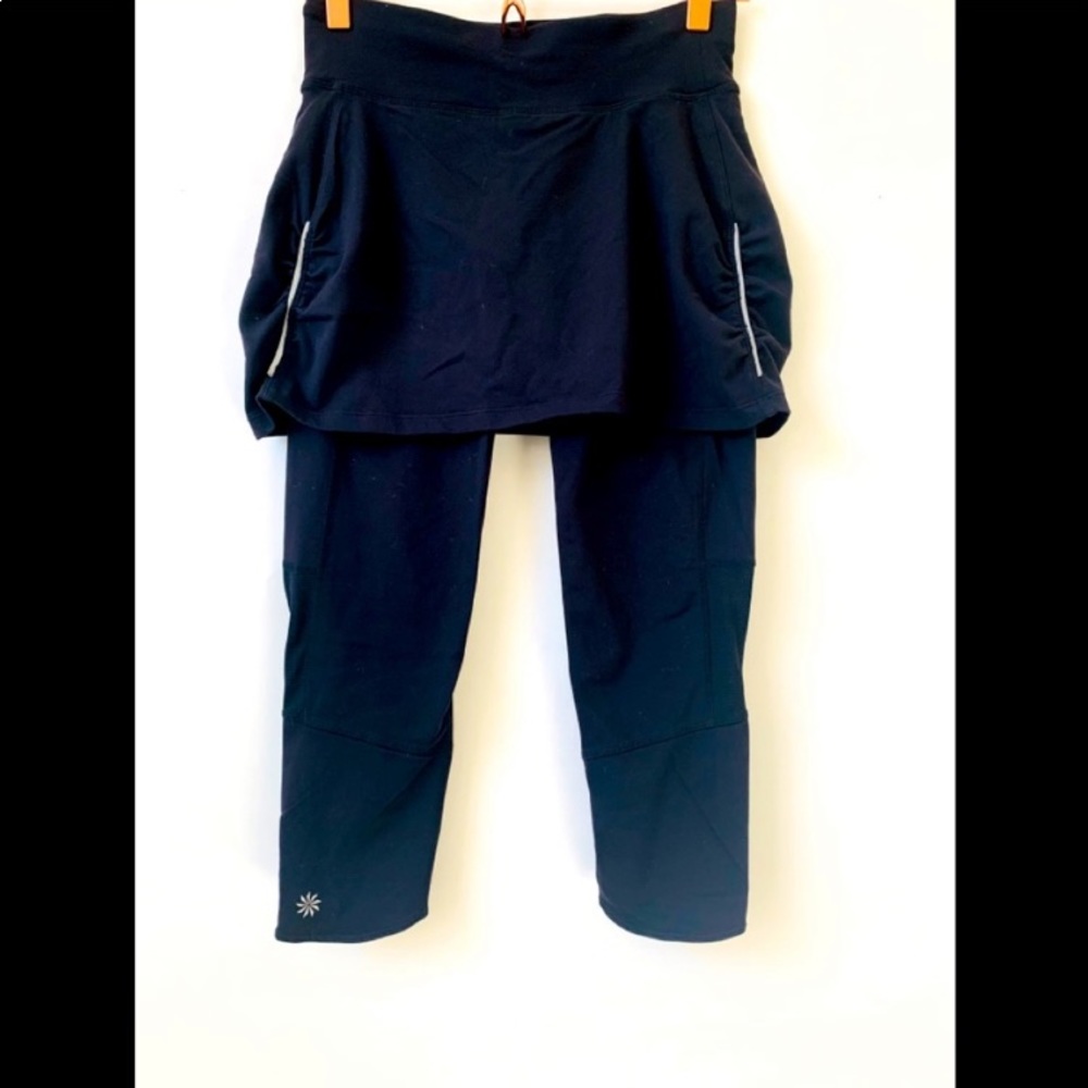 Athleta Contender 2 in 1 Skirt Capri Leggings XS